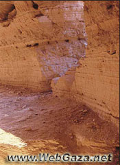 Khirbet Qumran - Twenty kilometers south of Jericho lies one of the world's oldest monasteries, the Monastery of the Essenes.